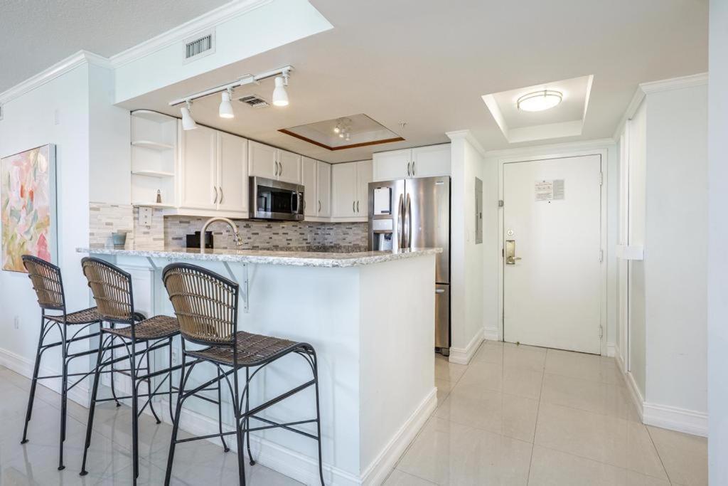 Bayview Bliss 2br 2ba In Coconut Grove Parking Included Miami